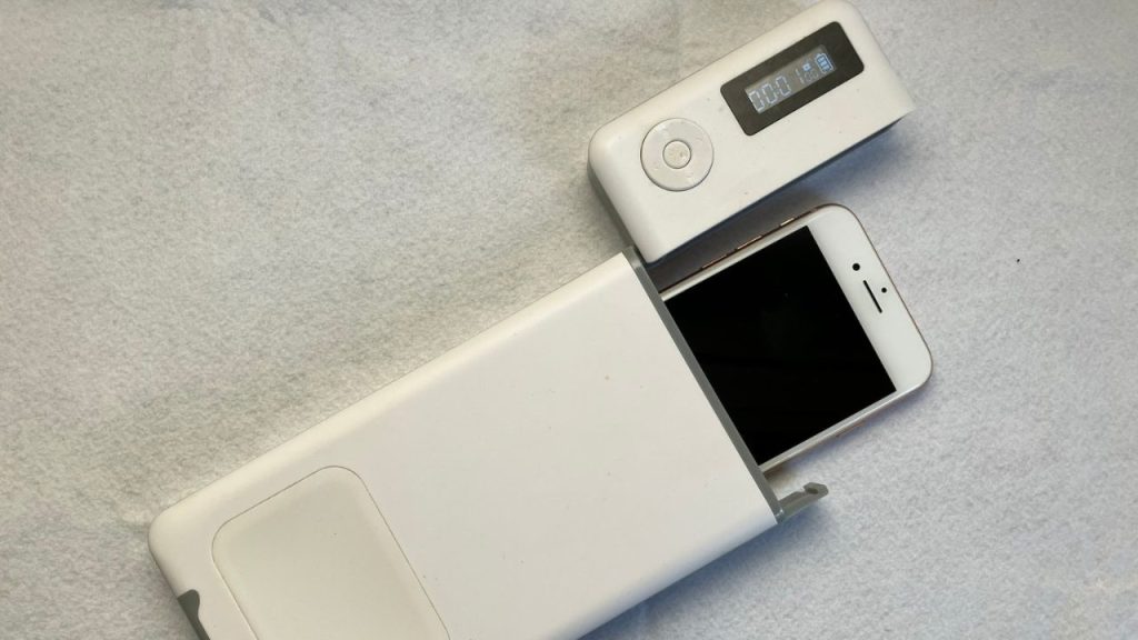 タイムロッキングコンテナとスマホ